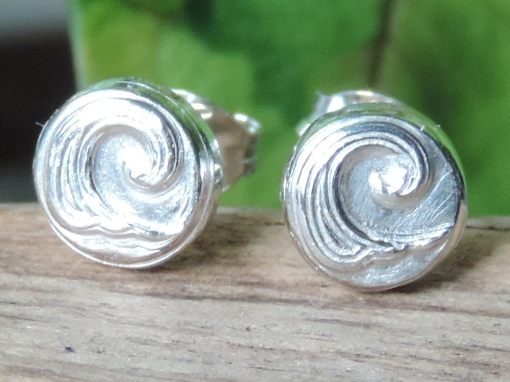 Wave Studs